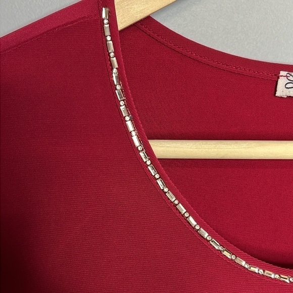 BLOSSOM BY P HOT PINK 3/4 SLEEVED ASYMMETRICAL HANKY HEM BLOUSE Medium - Picture 2 of 5